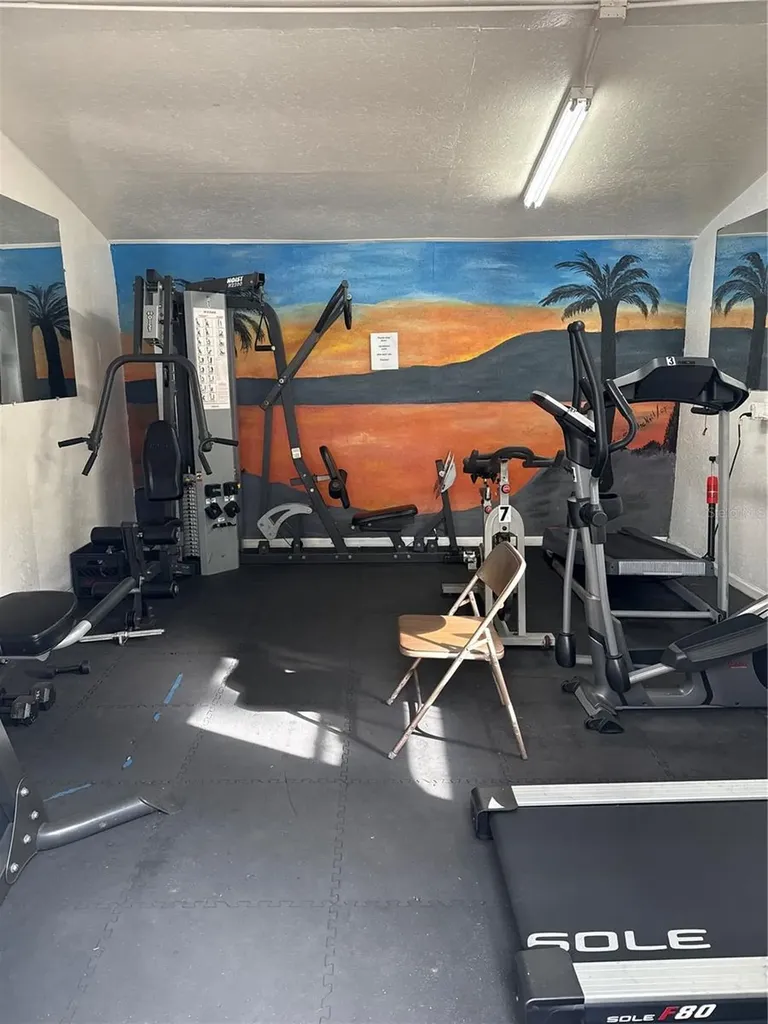 7803 46th Avenue N St Petersburg FL 33709
