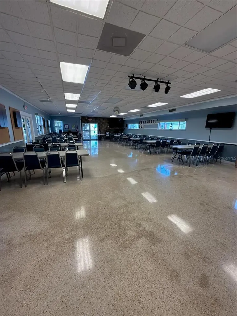 7803 46th Avenue N St Petersburg FL 33709