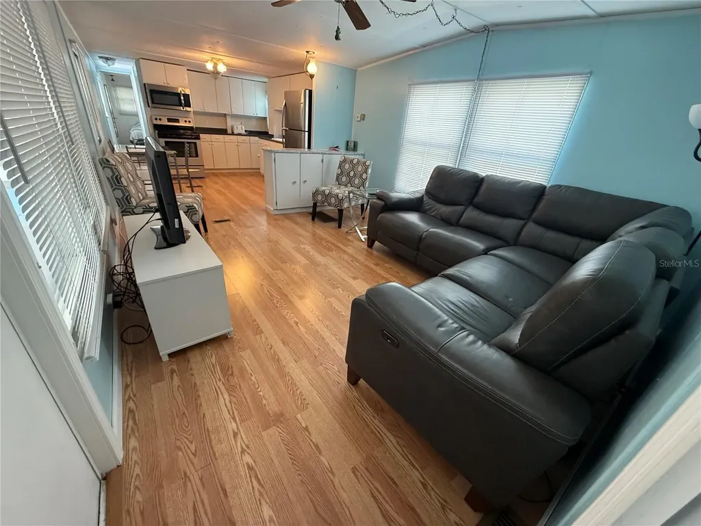 7803 46th Avenue N St Petersburg FL 33709