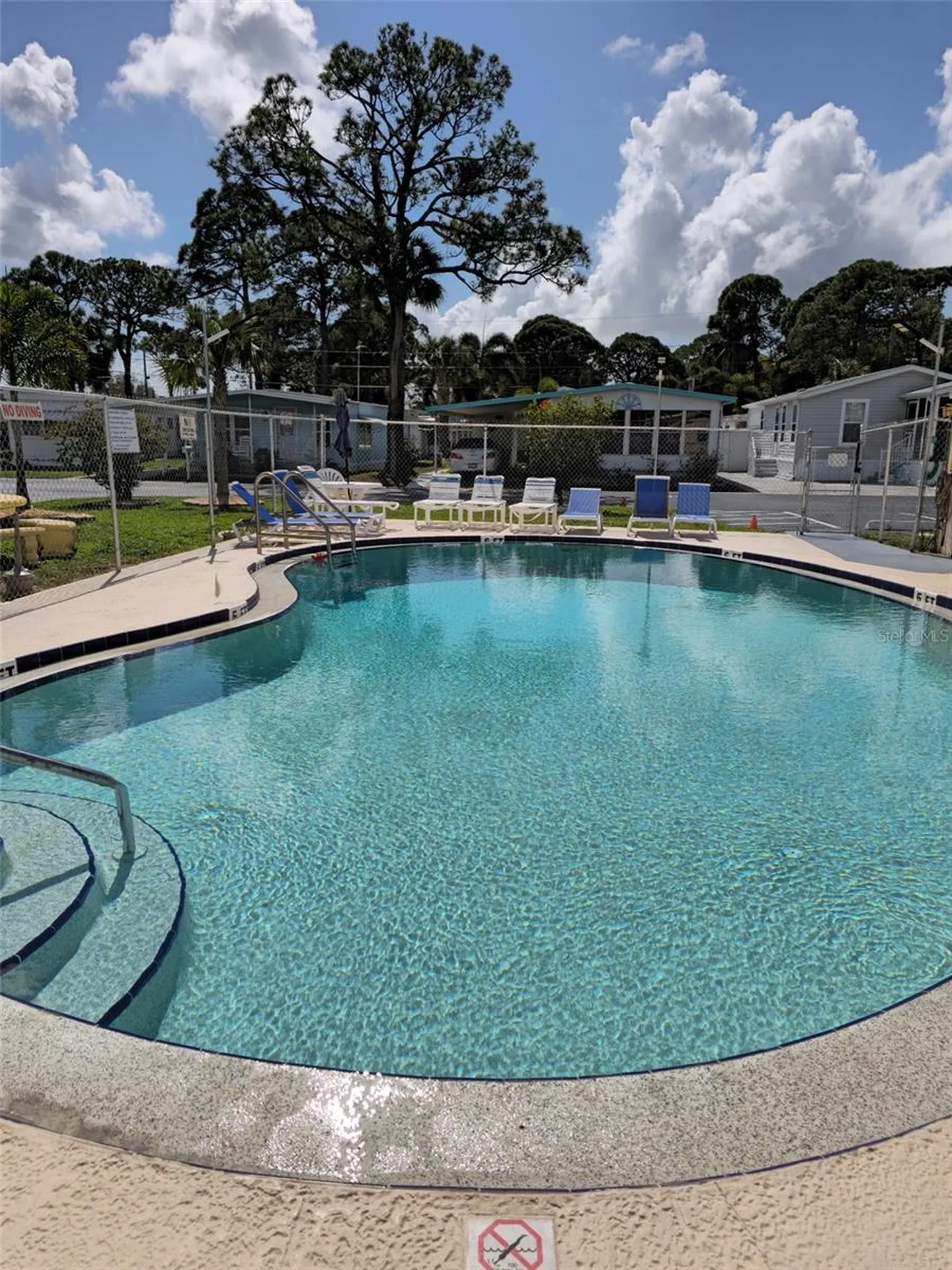 7803 46th Avenue N St Petersburg FL 33709