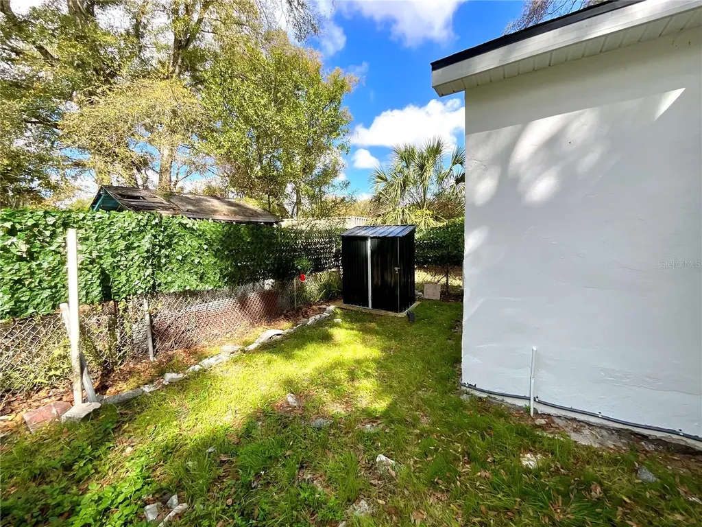 2102 E Caracas Street Tampa FL 33610