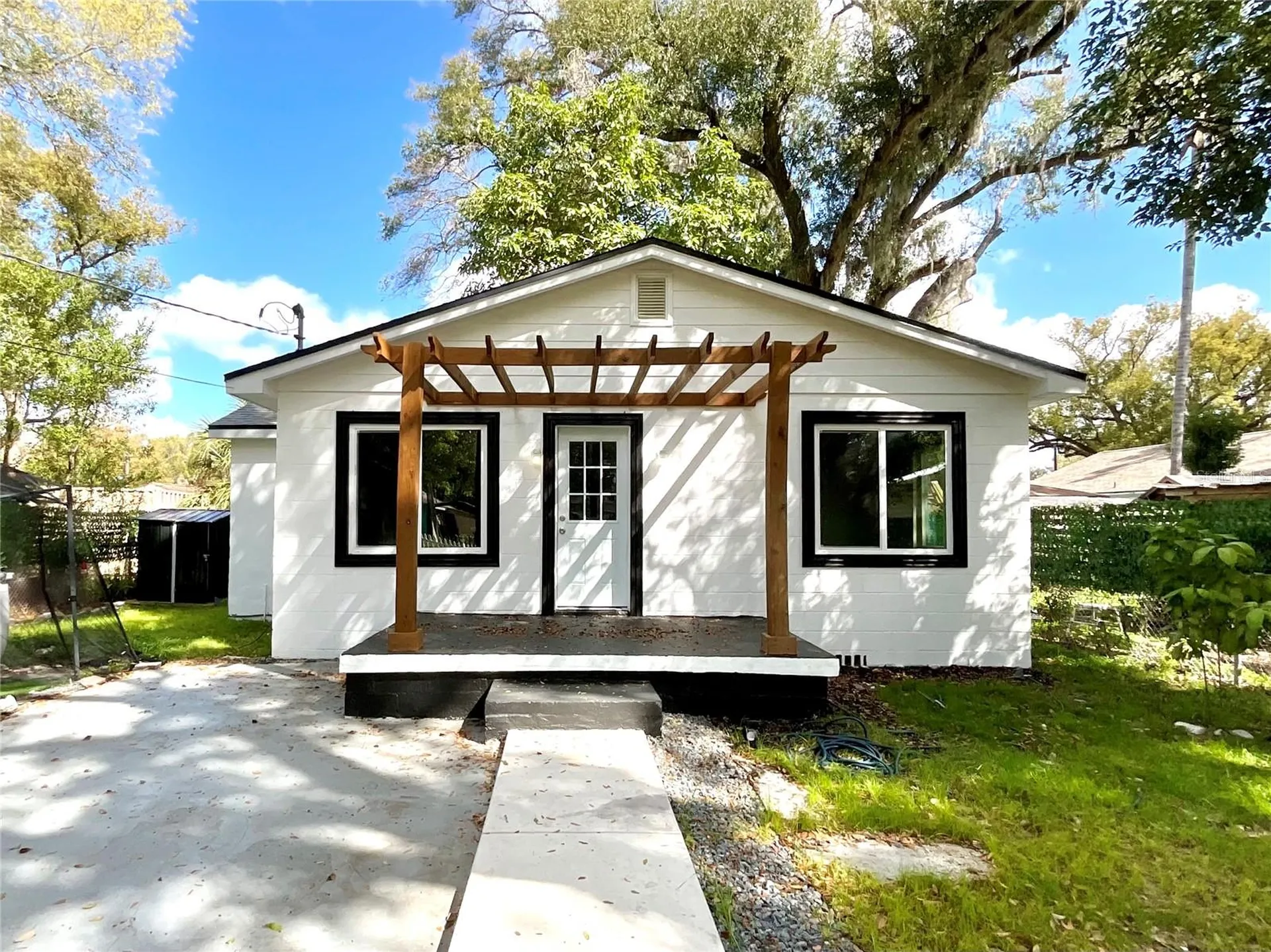 2102 E Caracas Street Tampa FL 33610