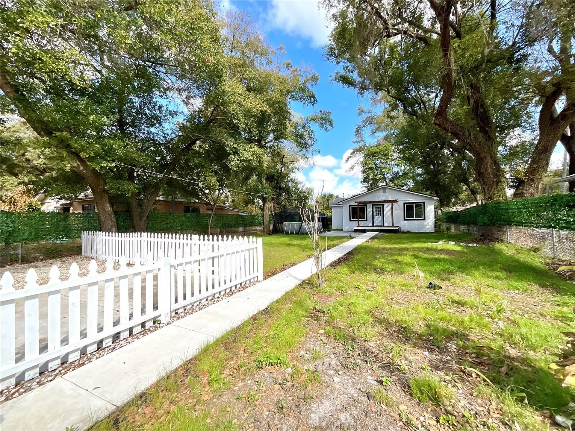 2102 E Caracas Street Tampa FL 33610