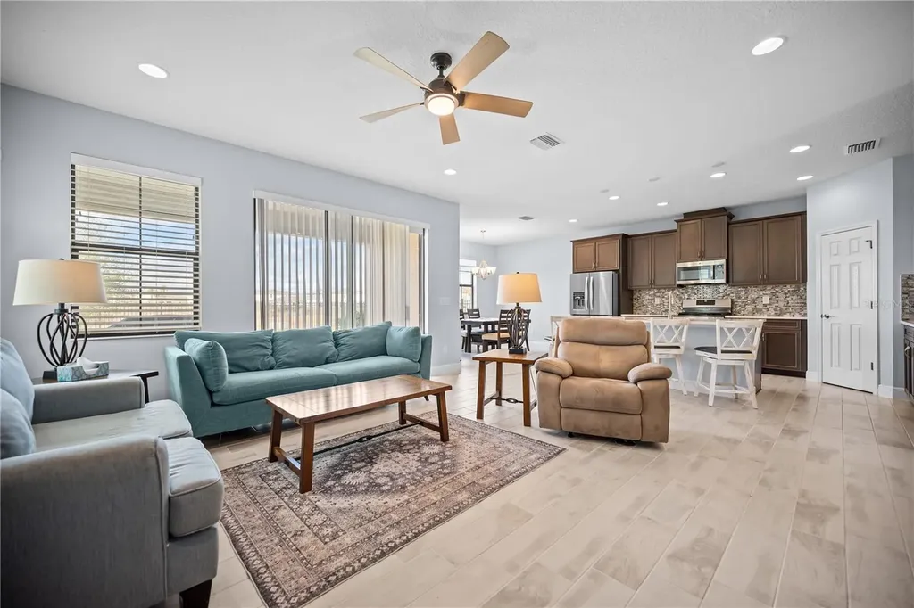 12517 Horseshoe Bend Drive Lithia FL 33547
