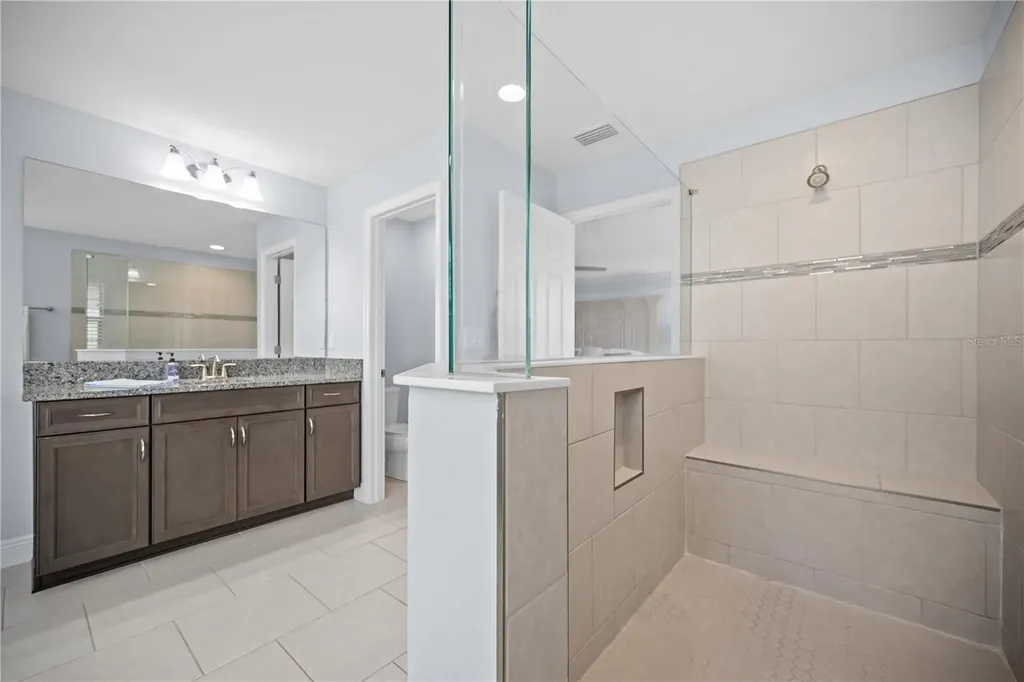 12517 Horseshoe Bend Drive Lithia FL 33547