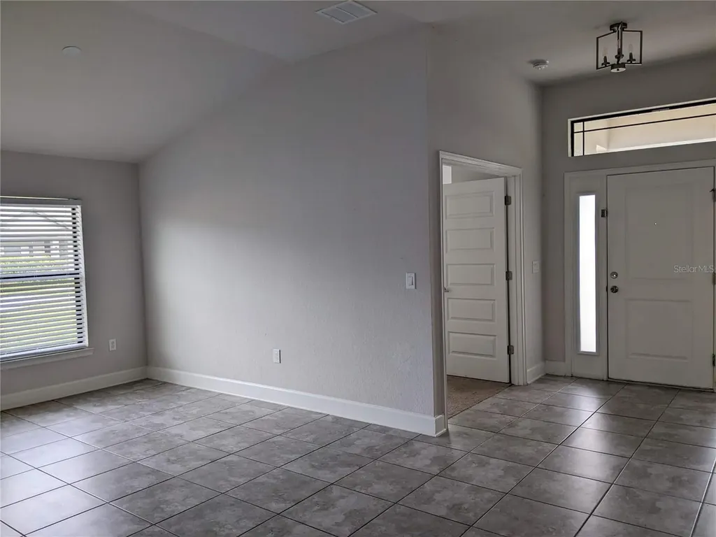 384 Citrus Pointe Drive Davenport FL 33837