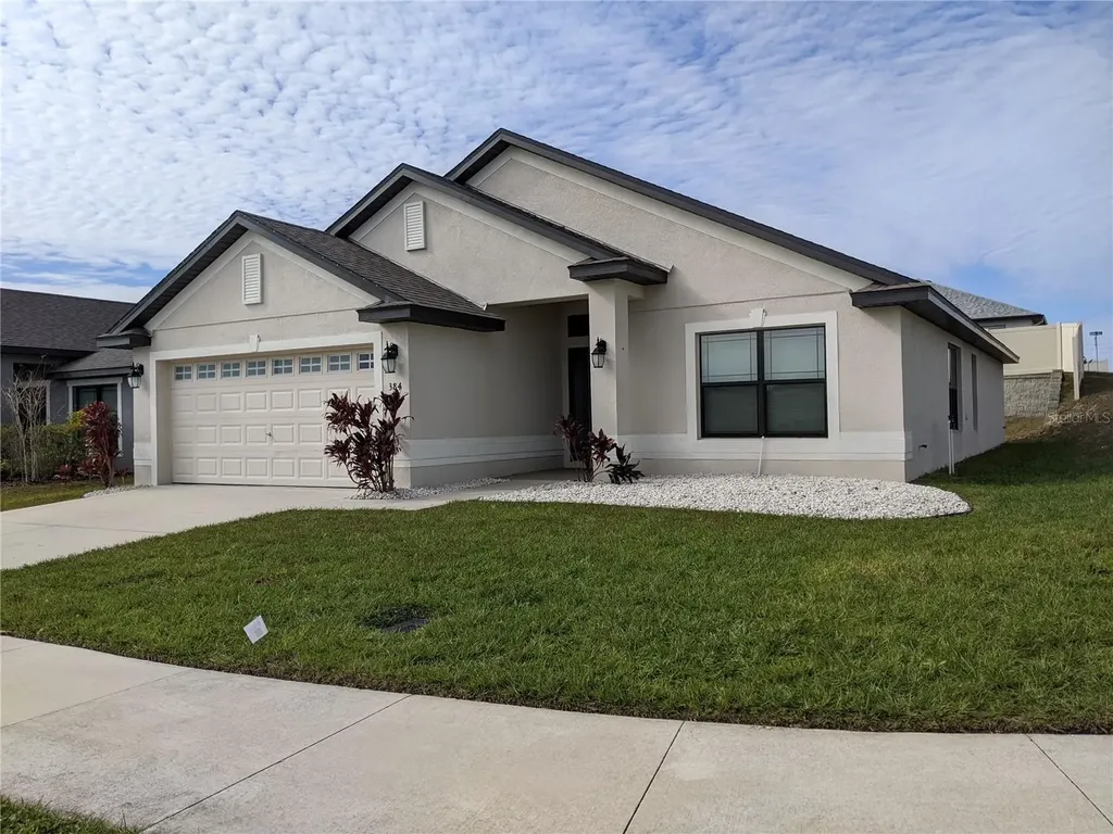 384 Citrus Pointe Drive Davenport FL 33837