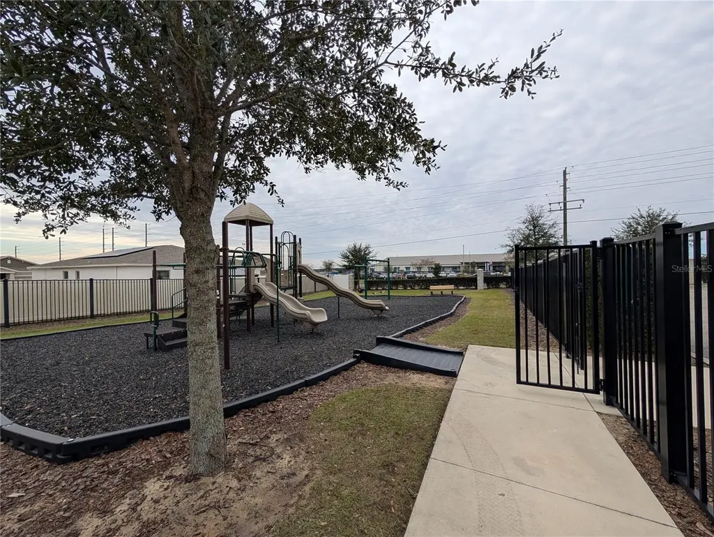 384 Citrus Pointe Drive Davenport FL 33837