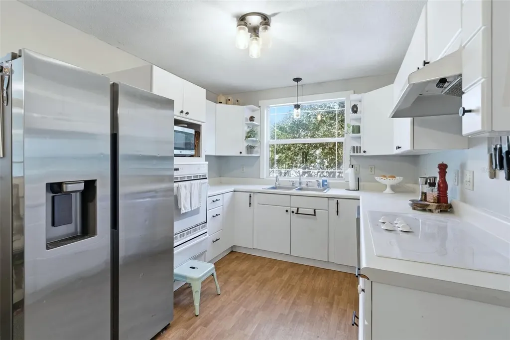 138 N Kentucky Avenue Deland FL 32724