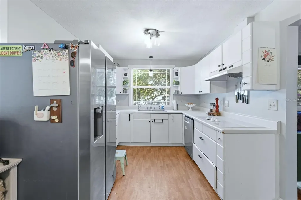 138 N Kentucky Avenue Deland FL 32724