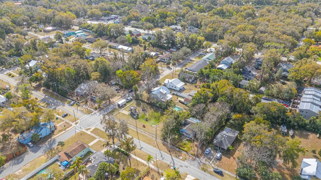 138 N Kentucky Avenue Deland FL 32724