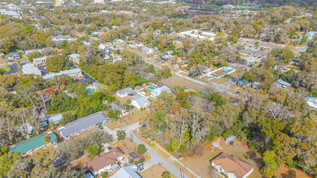 138 N Kentucky Avenue Deland FL 32724
