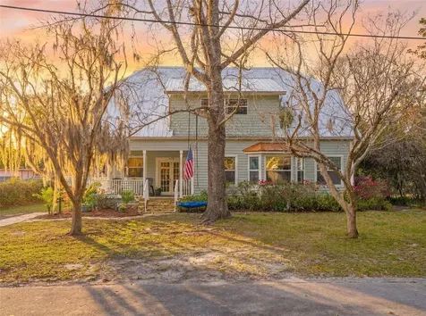 138 N Kentucky Avenue Deland FL 32724