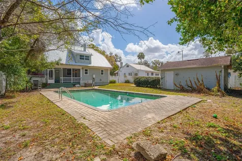 138 N Kentucky Avenue Deland FL 32724