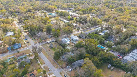 138 N Kentucky Avenue Deland FL 32724
