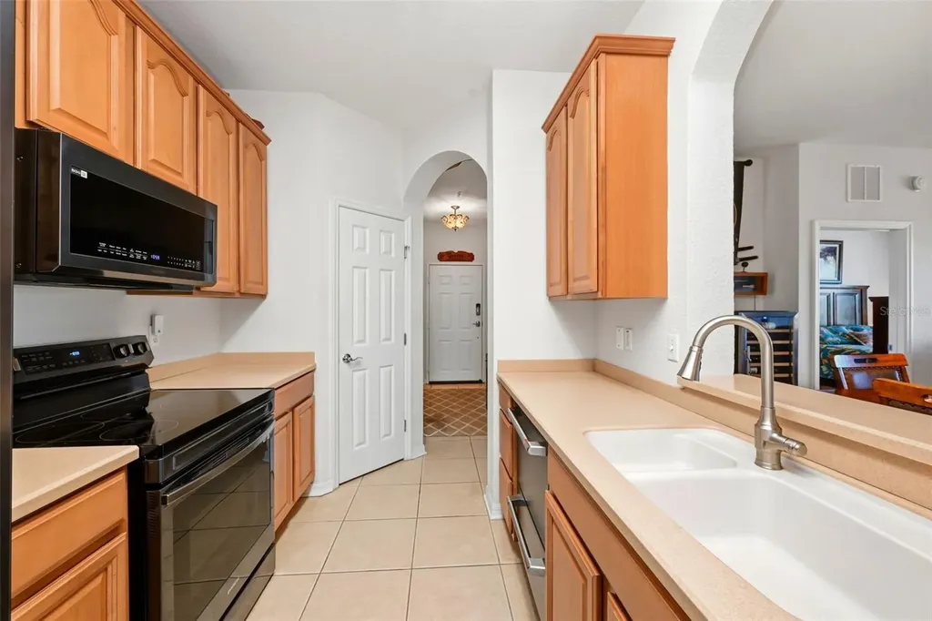 1357 Venezia Court Davenport FL 33896