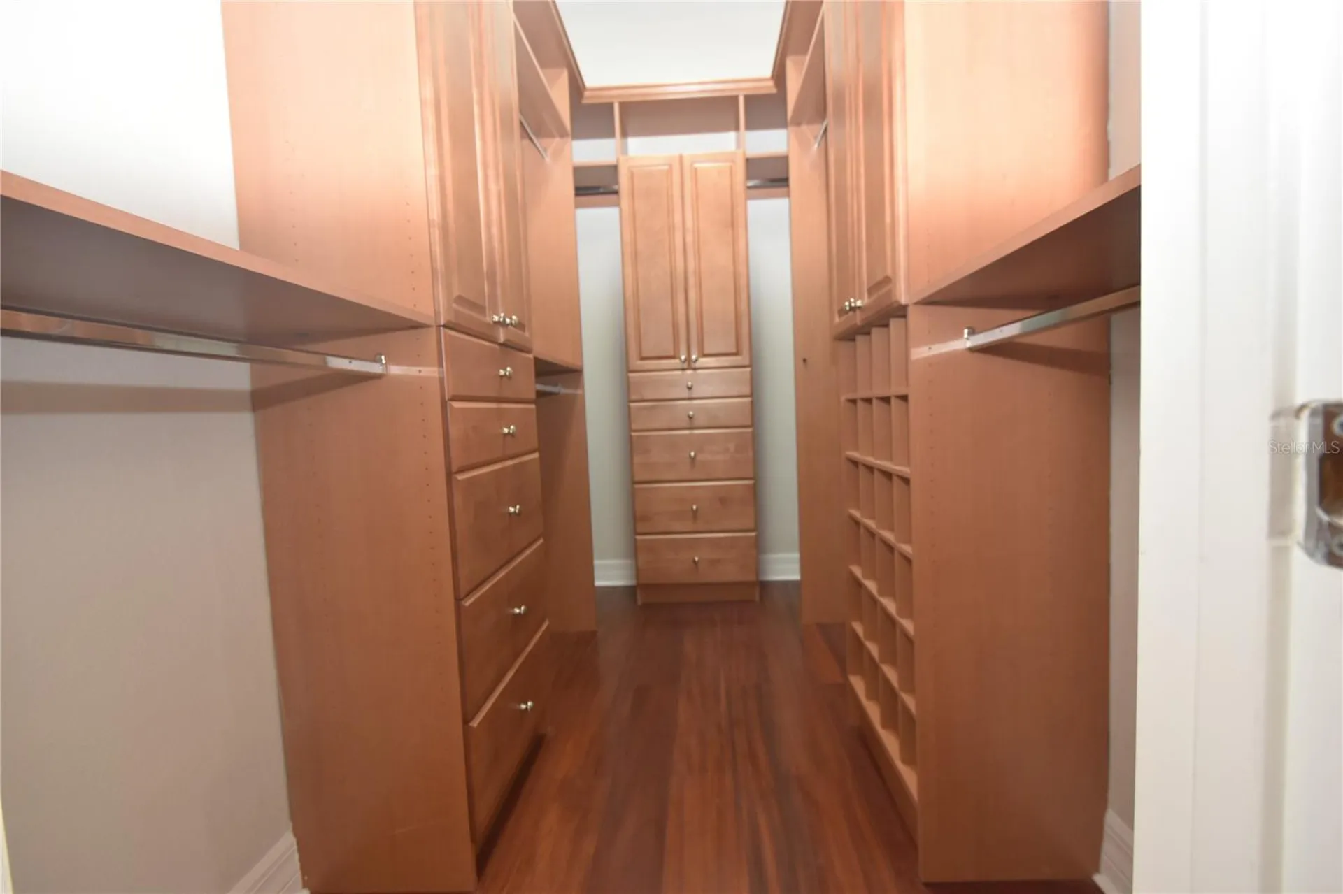 1007 Edison Park Court Tampa FL 33606