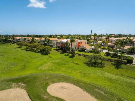 12 Flamboyan Greens Humacao PR 00791