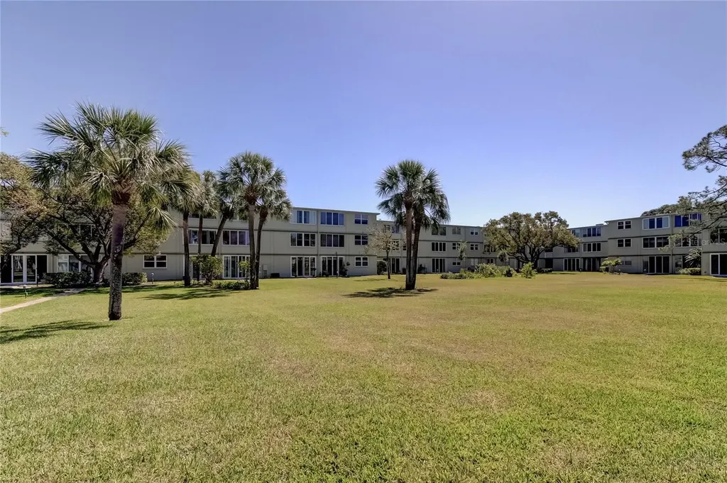 4890 Bay Street NE St Petersburg FL 33703