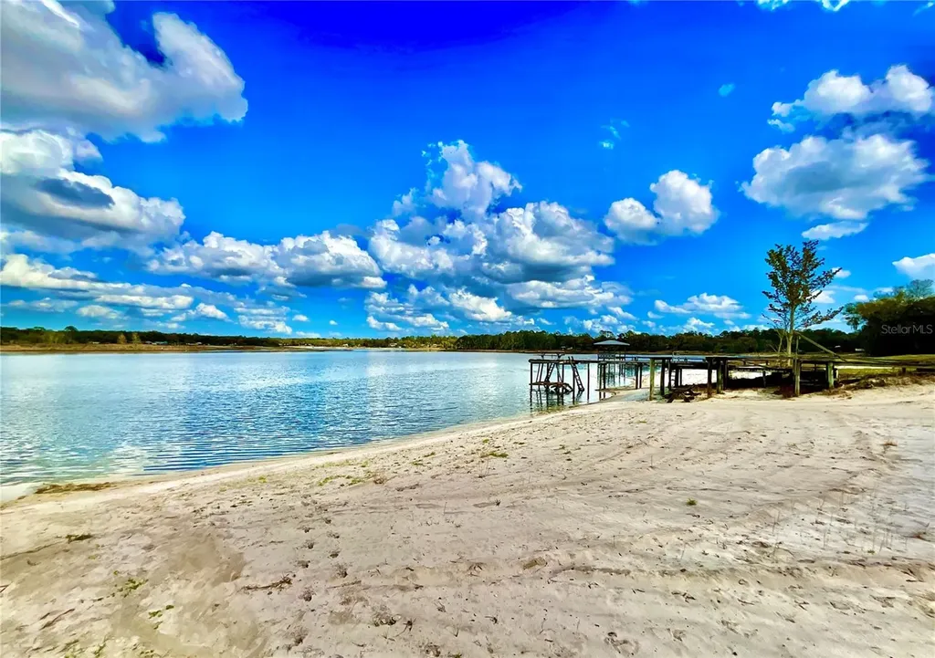 106 E Sunnyside Beach Road Hawthorne FL 32640