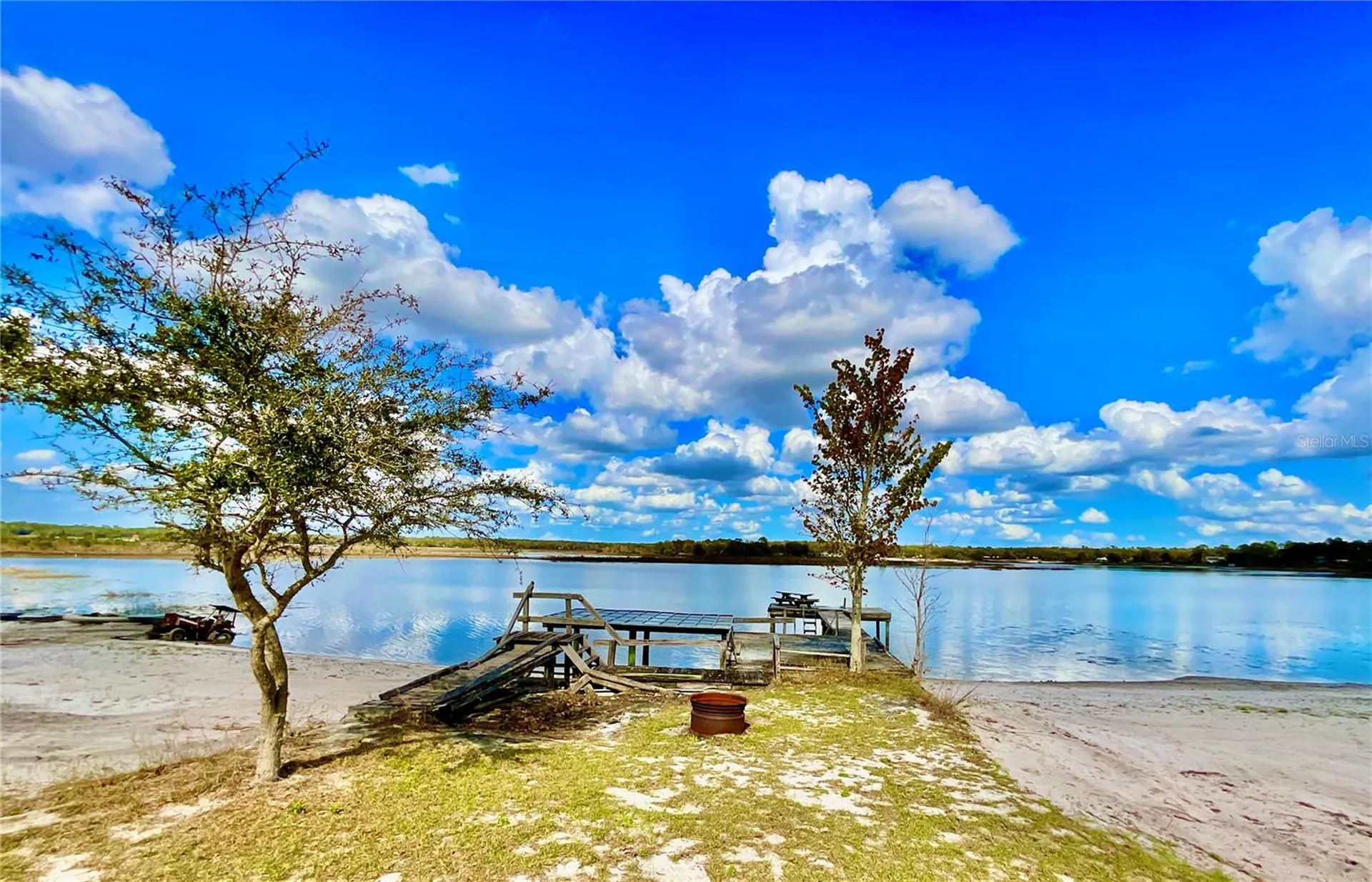 106 E Sunnyside Beach Road Hawthorne FL 32640