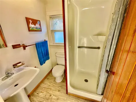 106 E Sunnyside Beach Road Hawthorne FL 32640