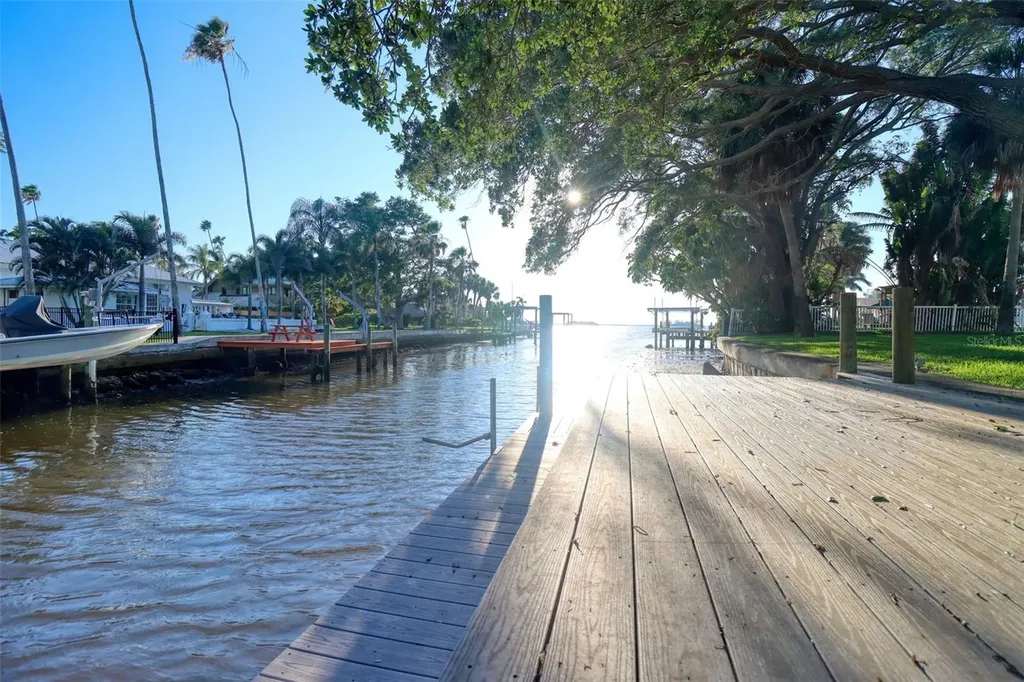 5 Shore Drive Dunedin FL 34698