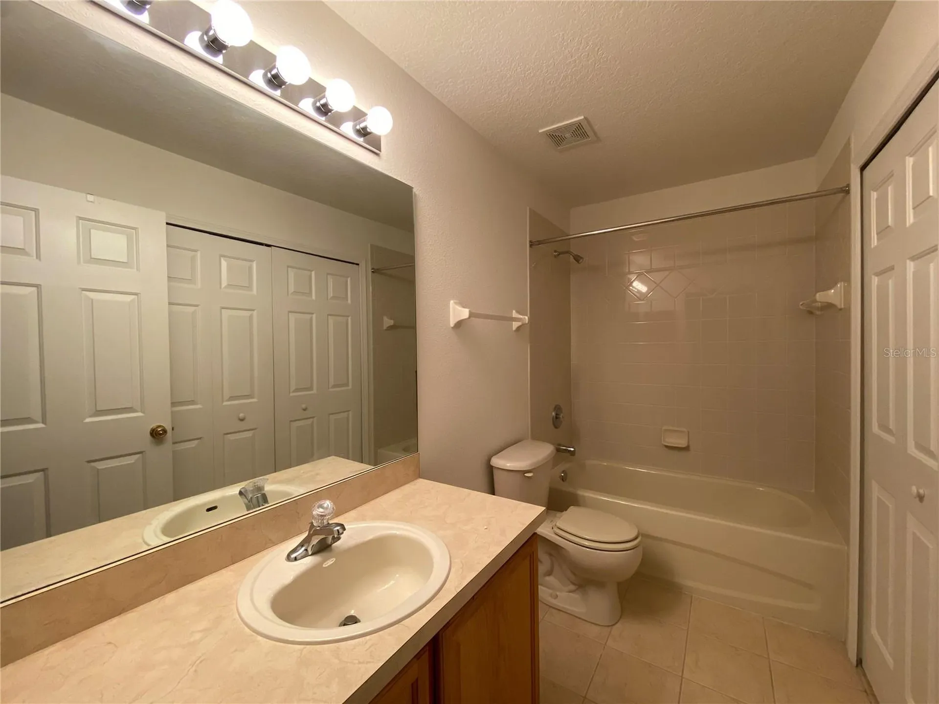 253 Castlekeeper Place Valrico FL 33594