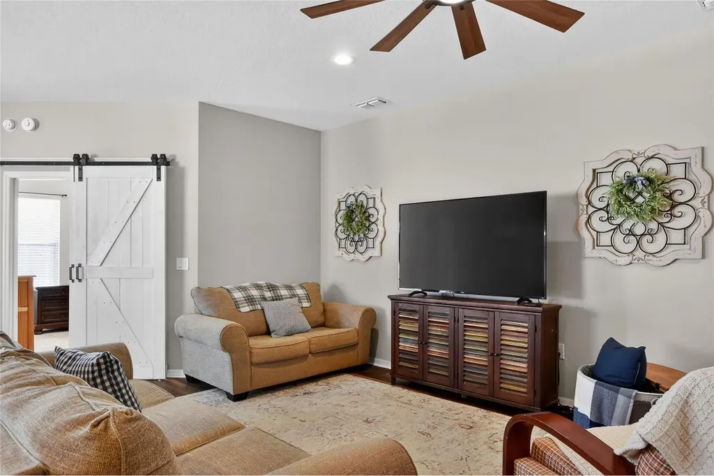 8271 Wilder Loop Lakeland FL 33809