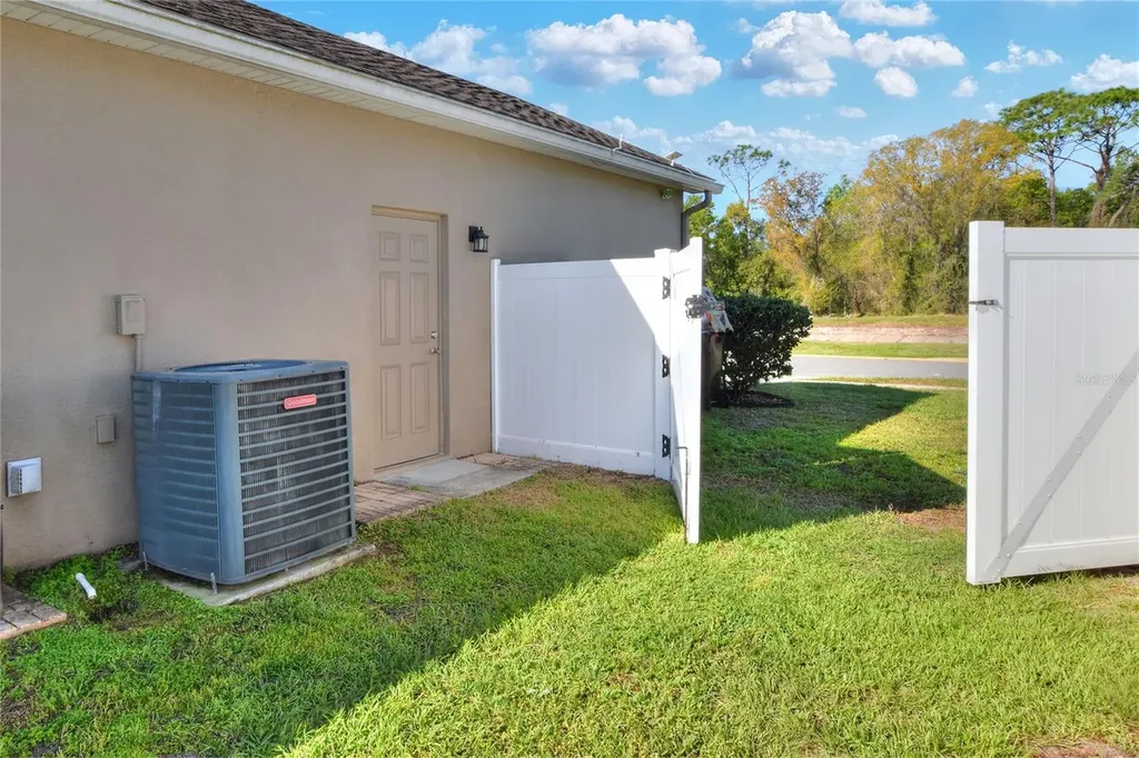 8271 Wilder Loop Lakeland FL 33809