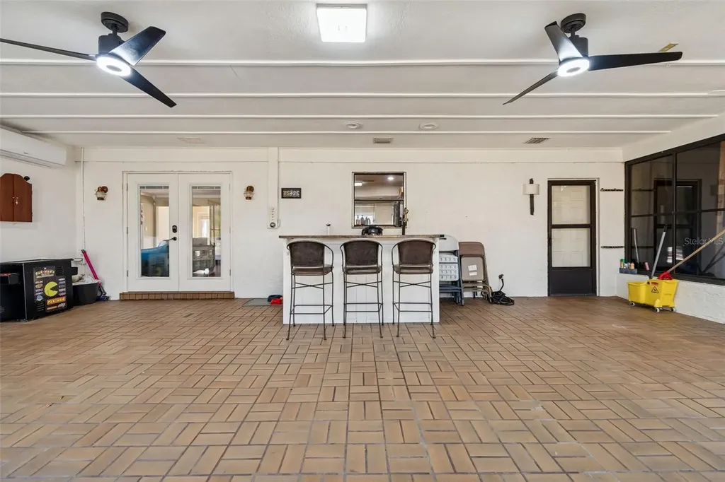 7810 N Cameron Avenue Tampa FL 33614