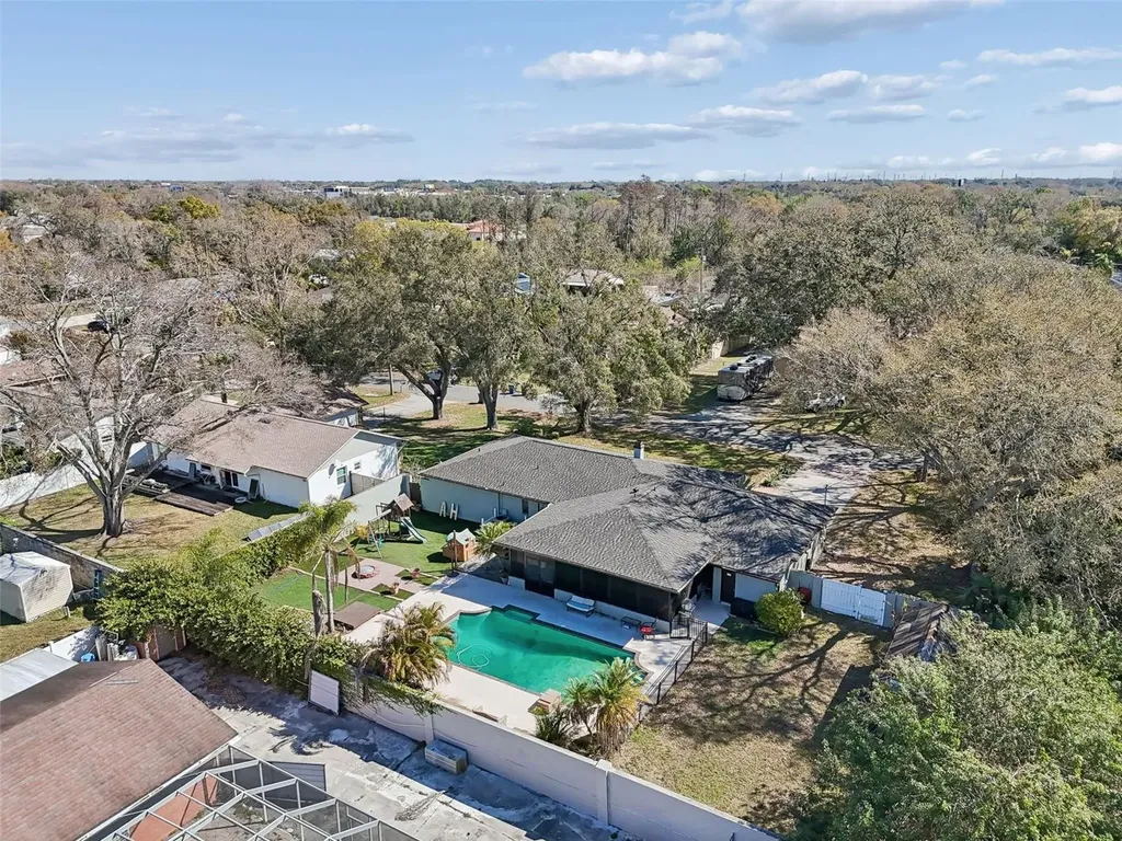 7810 N Cameron Avenue Tampa FL 33614