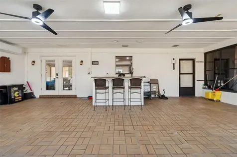7810 N Cameron Avenue Tampa FL 33614