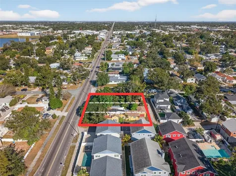 1321 28th Street N St Petersburg FL 33713