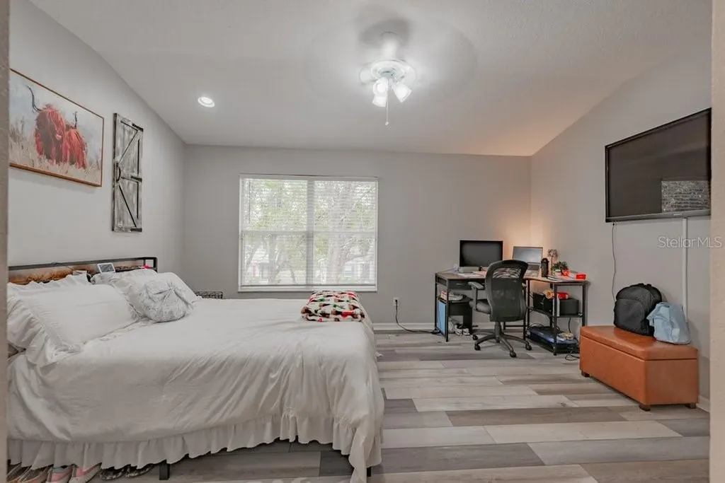 15856 Fishhawk View Drive Lithia FL 33547