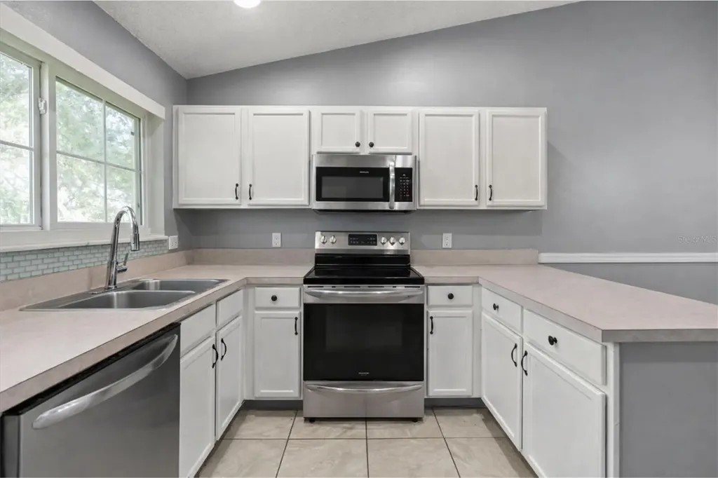 2832 Osprey Cove Place Kissimmee FL 34746