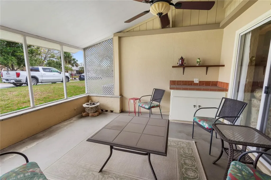 111 Las Flores Winter Haven FL 33884