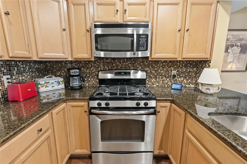 111 Las Flores Winter Haven FL 33884