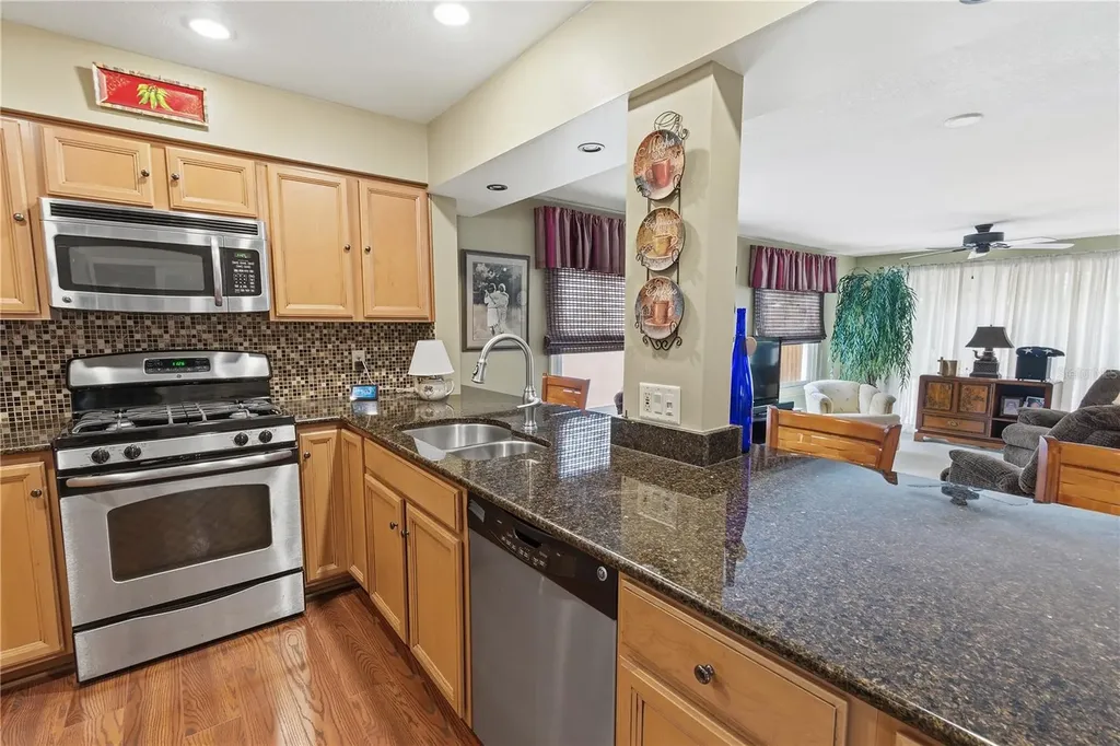 111 Las Flores Winter Haven FL 33884