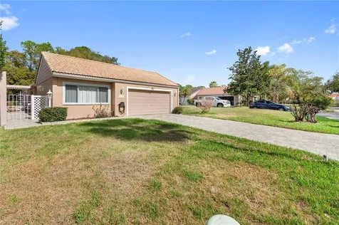 111 Las Flores Winter Haven FL 33884