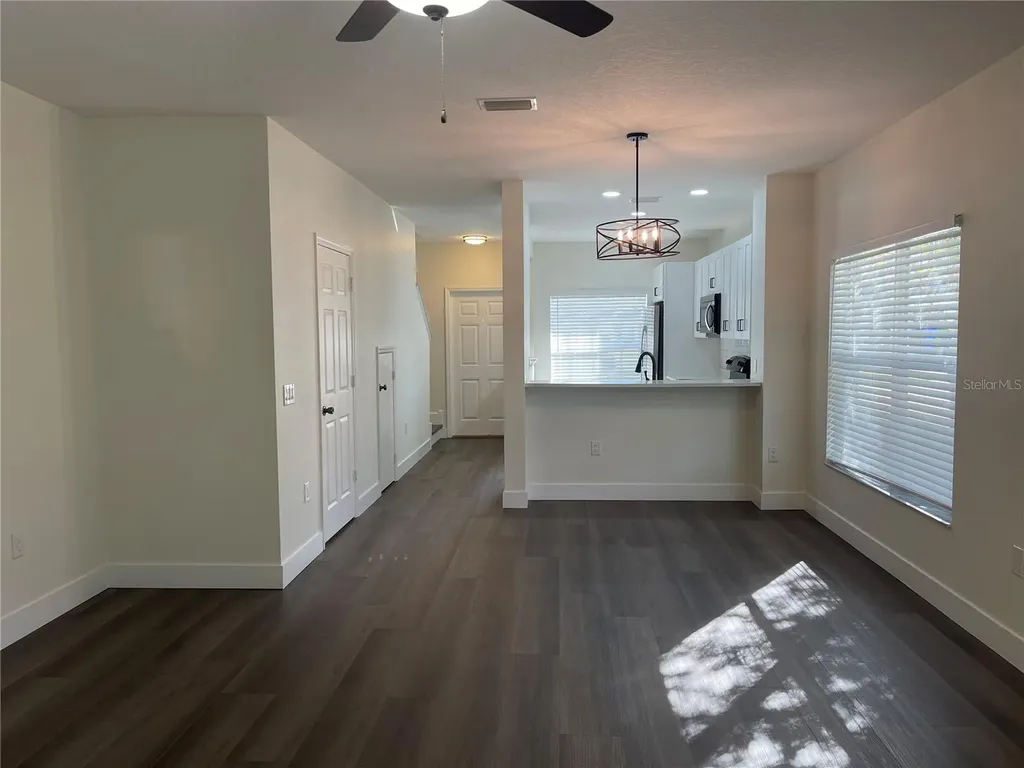 8502 Gablebend Way Tampa FL 33647