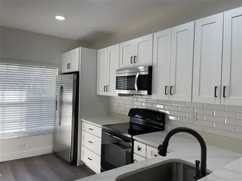 8502 Gablebend Way Tampa FL 33647