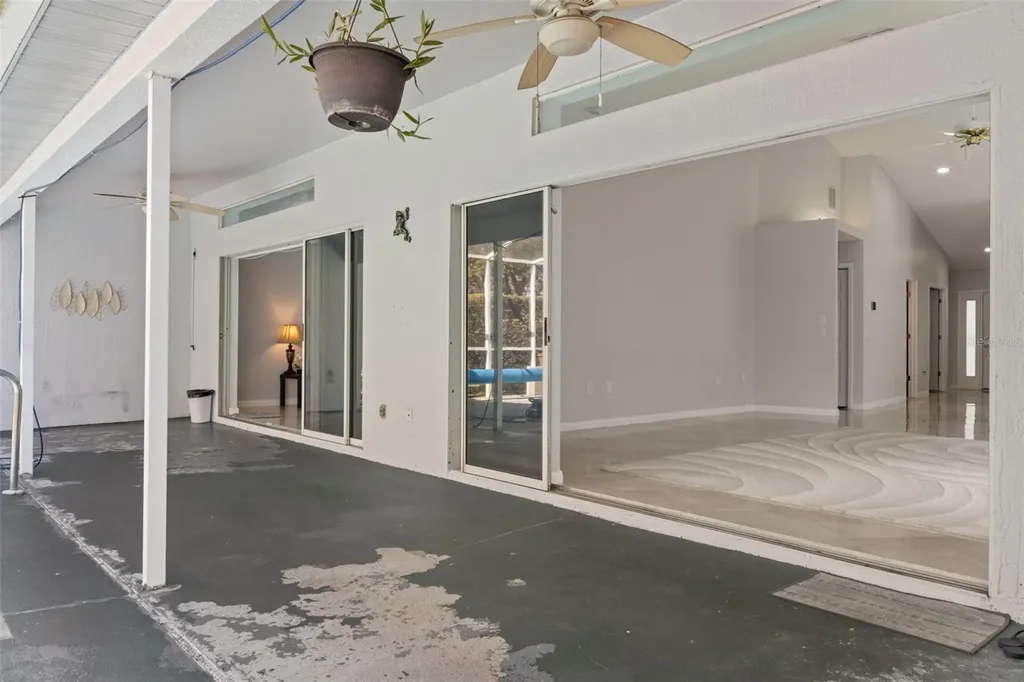 9151 Rhett Lane Weeki Wachee FL 34613