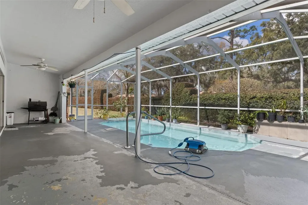 9151 Rhett Lane Weeki Wachee FL 34613