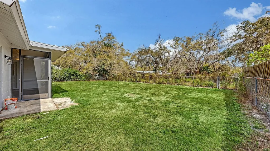 3415 Woodmont Drive Sarasota FL 34232