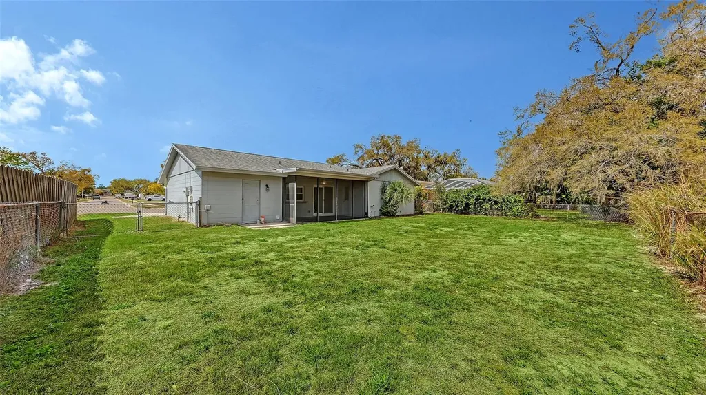 3415 Woodmont Drive Sarasota FL 34232