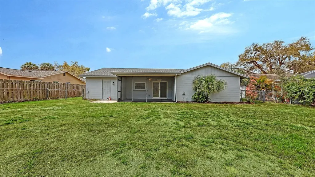 3415 Woodmont Drive Sarasota FL 34232