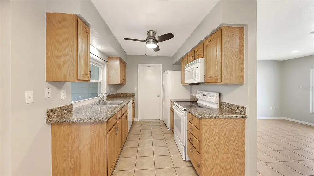 3415 Woodmont Drive Sarasota FL 34232