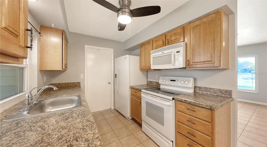 3415 Woodmont Drive Sarasota FL 34232