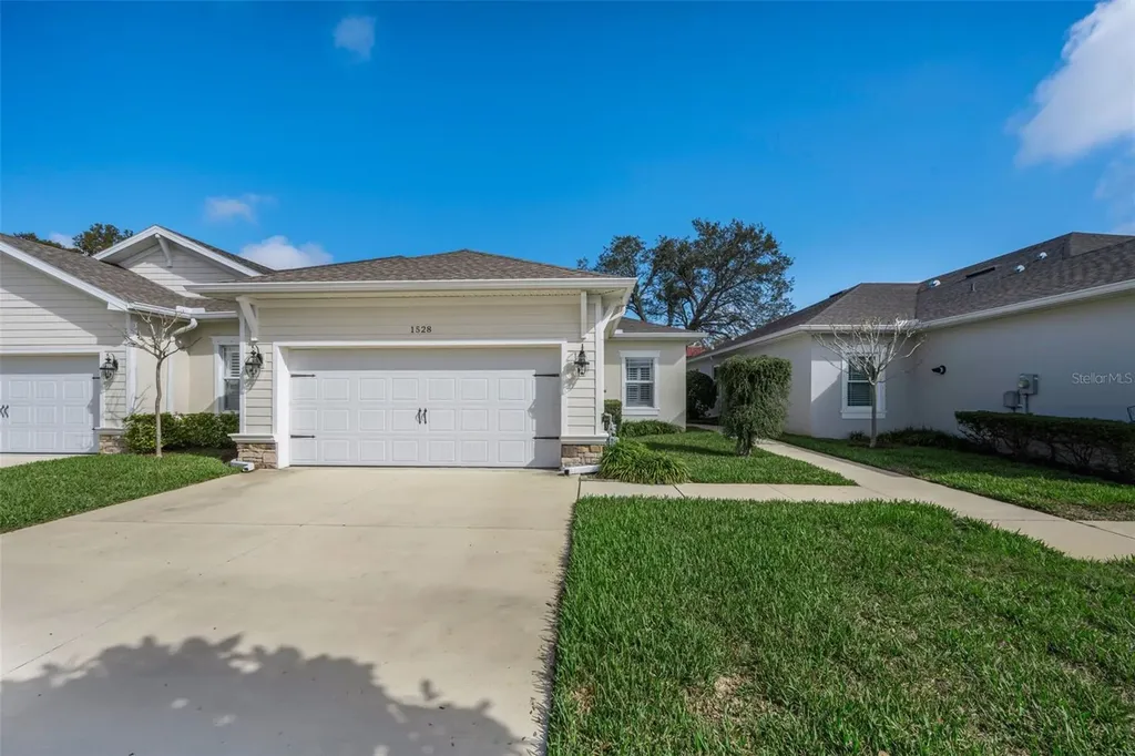 1528 Highland Park Drive Largo FL 33756